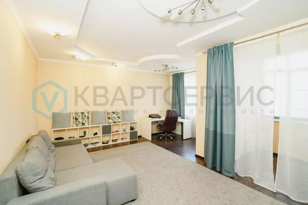 3-к кв. Омская область, Омск ул. Арнольда Нейбута, 8 (90.2 м) - Фото 1