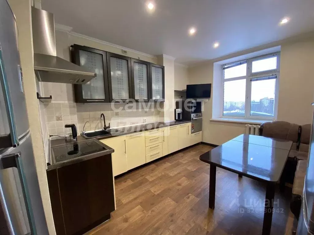 3-к кв. Татарстан, Нижнекамск просп. Химиков, 90 (95.9 м) - Фото 1