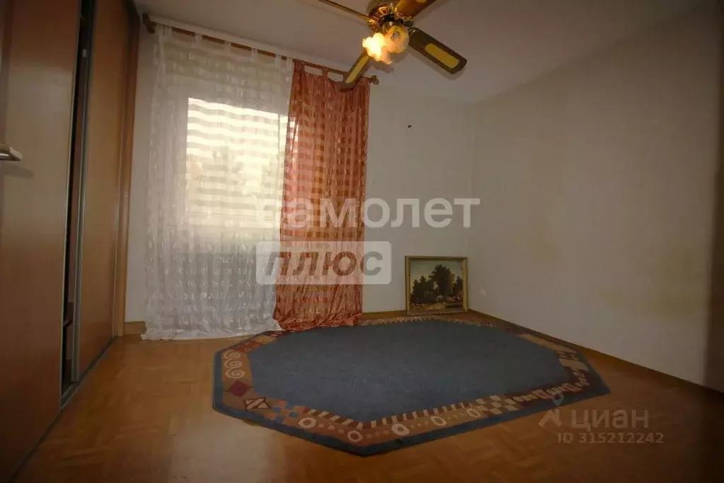 2-к кв. Калининградская область, Гвардейск ул. Свиридова, 3 (56.0 м) - Фото 0