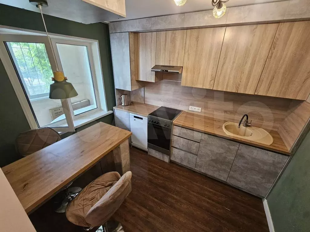 1-к. квартира, 40 м, 4/9 эт. - Фото 0