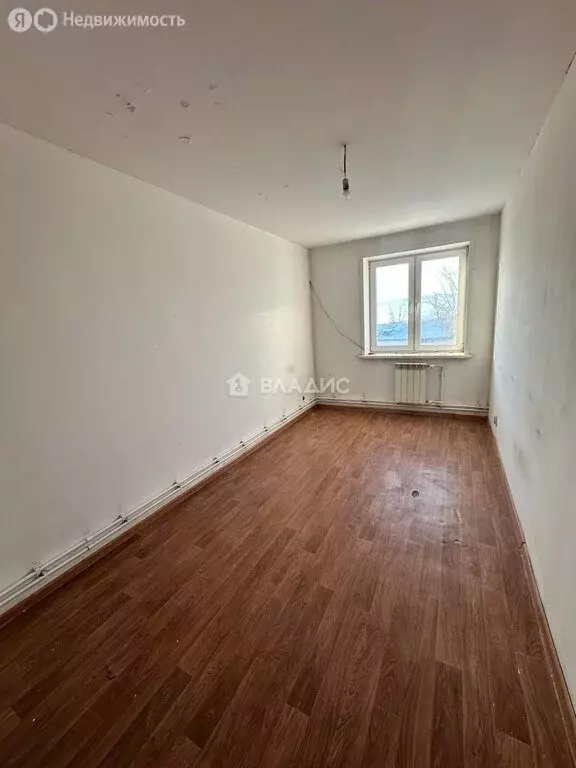 3-комнатная квартира: Гусиноозёрск, Школьная улица, 43 (68.5 м) - Фото 1