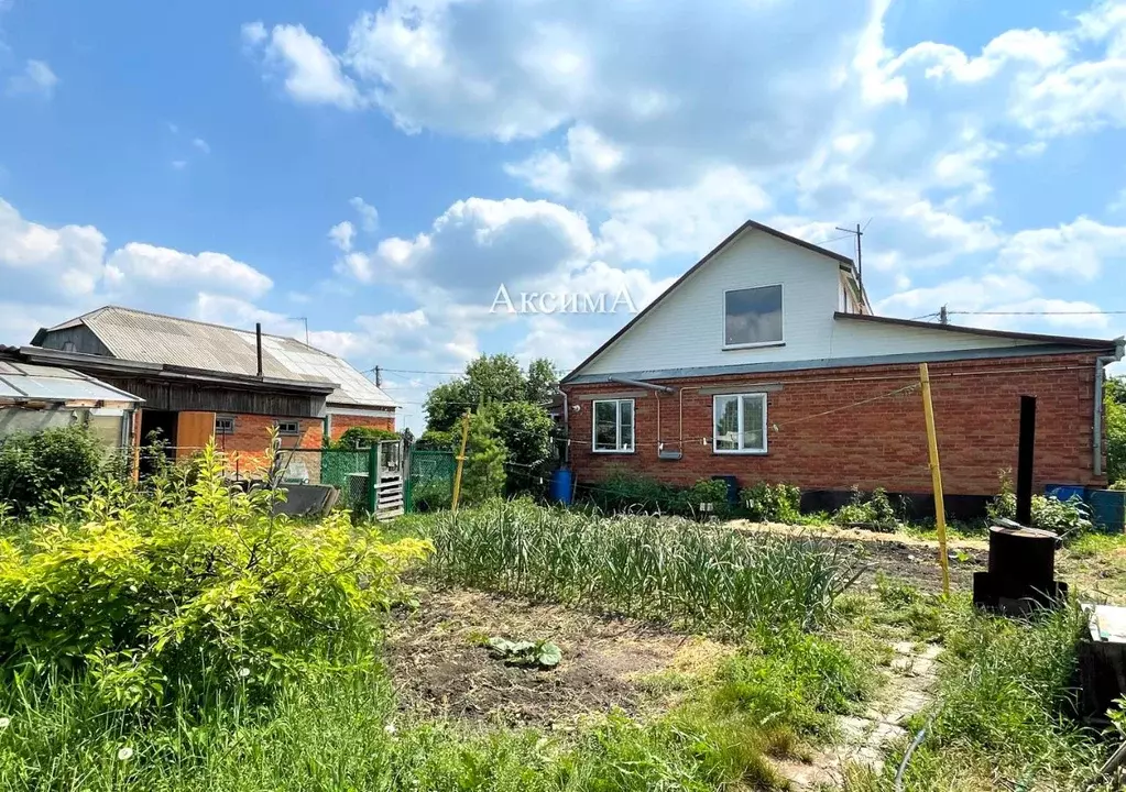Дом в Омская область, Азовский Немецкий Национальный район, с. ... - Фото 1