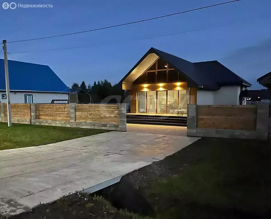 Дом в Тюменская область, село Омутинское (180 м) - Фото 2