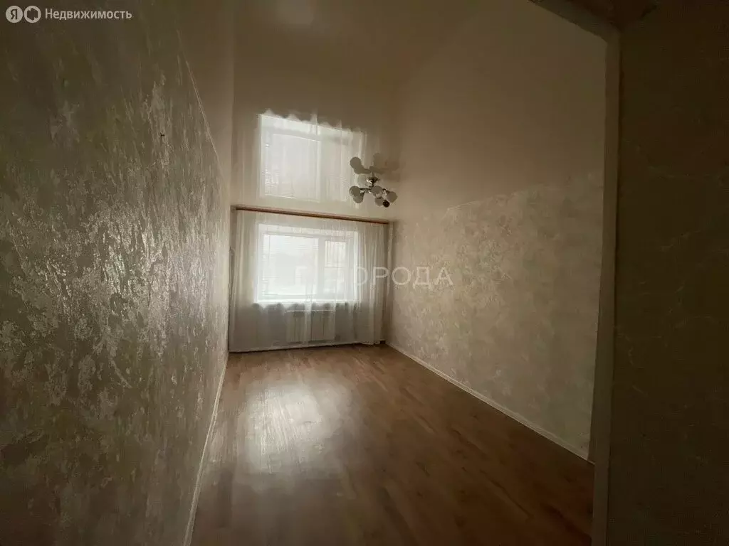 3-комнатная квартира: Чулым, Комсомольская улица, 6 (54.6 м) - Фото 1