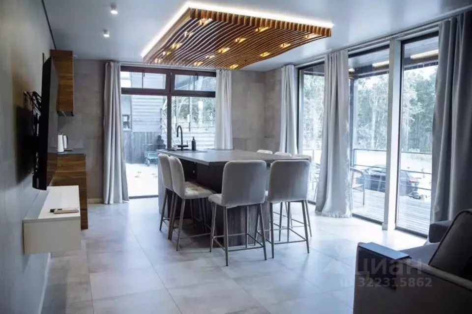 Дом в Камчатский край, Елизовский муниципальный округ, пос. Светлый ... - Фото 1