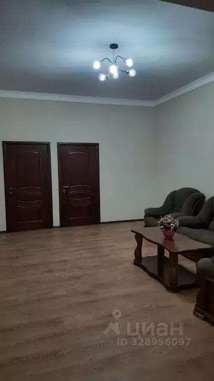 Дом в Кабардино-Балкария, Нальчик Кабардинская ул., 69 (160 м) - Фото 2