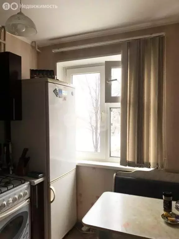 4-комнатная квартира: Миасс, улица Попова, 1 (62 м) - Фото 0