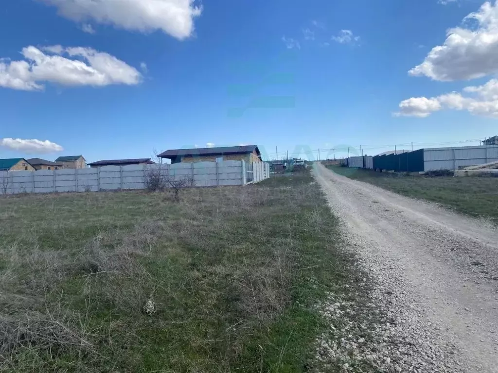 Участок в Крым, Симферопольский район, Добровское с/пос, с. Пионерское ... - Фото 2