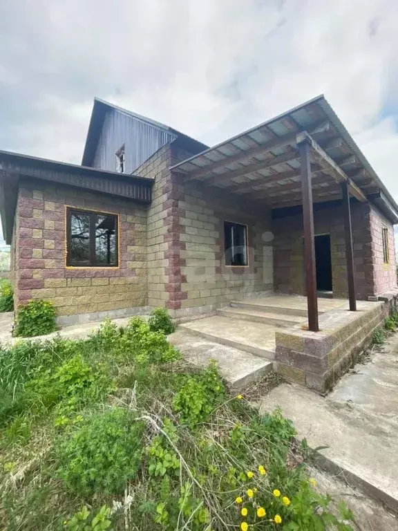 Дом в Башкортостан, Благоварский район, с. Тан  (200 м) - Фото 1