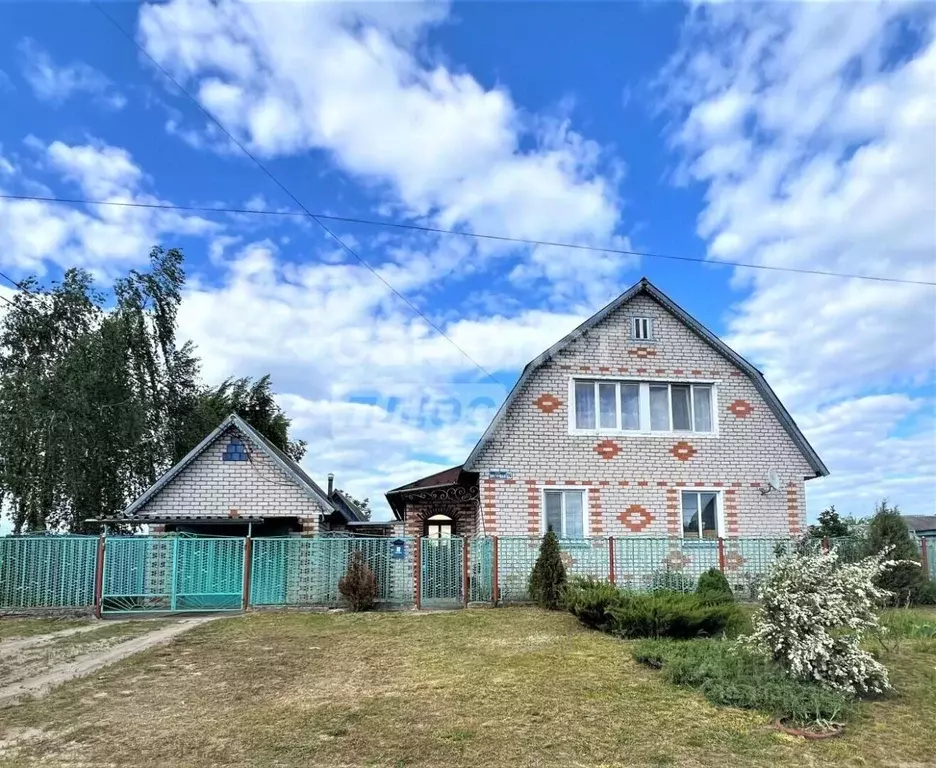 Дом в Брянская область, Жуковка Восточная ул., 14 (118 м) - Фото 1