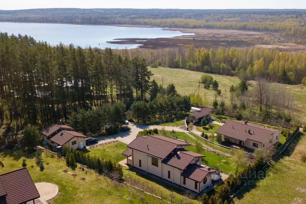 Дом в Ленинградская область, Выборгский район, Рощинское городское ... - Фото 1