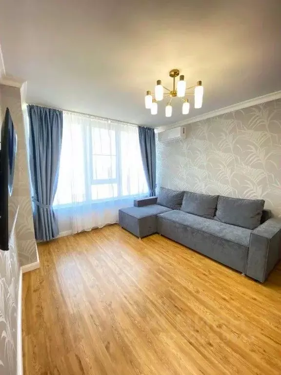 2-к кв. Астраханская область, Астрахань ул. Бехтерева, 2Б (42.0 м) - Фото 0