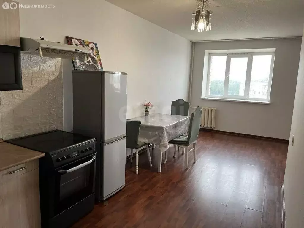 2-комнатная квартира: Киров, проспект Строителей, 52 (75.7 м) - Фото 1