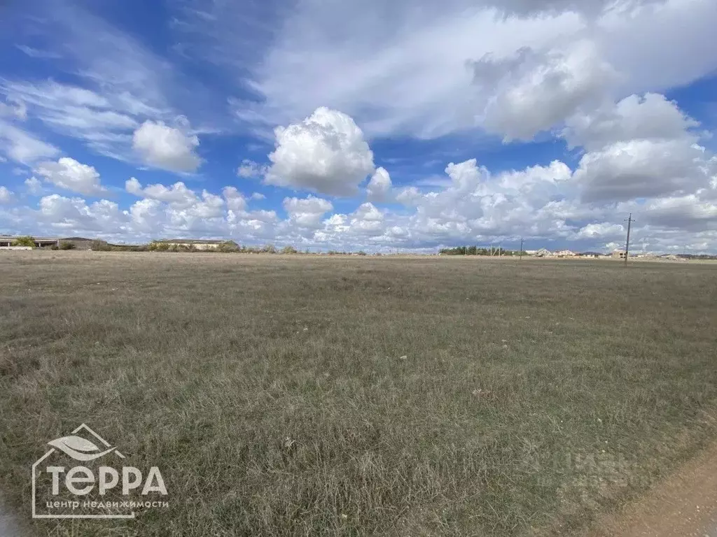 Участок в Крым, Сакский район, Суворовское с/пос, с. Каменоломня ул. ... - Фото 2