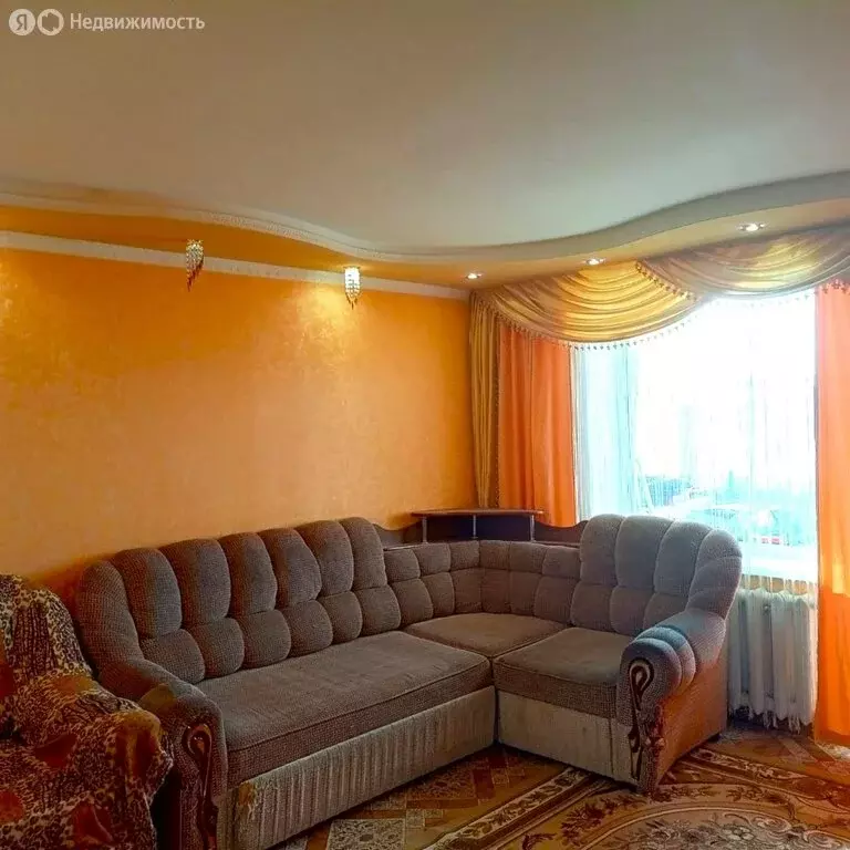 4-комнатная квартира: село Возжаевка, улица Гагарина, 107 (79.9 м) - Фото 1