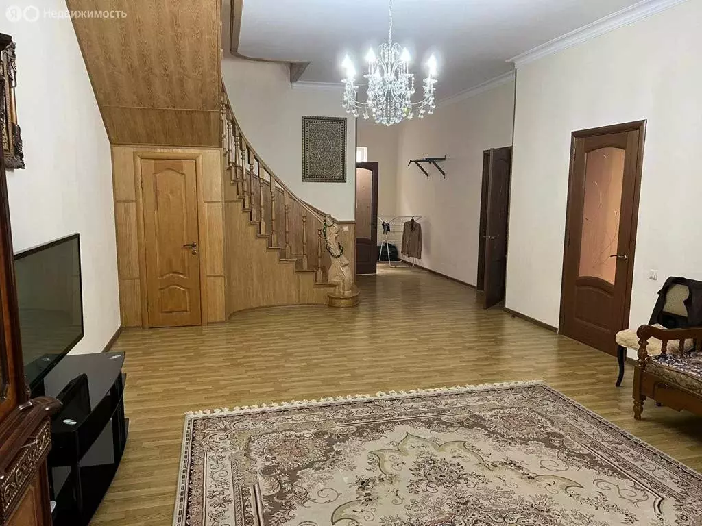 Дом в Махачкала, улица Митарова, 19 (280 м) - Фото 1