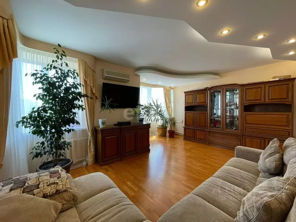 3-к кв. Ростовская область, Ростов-на-Дону пер. Семашко, 93 (110.0 м) - Фото 1