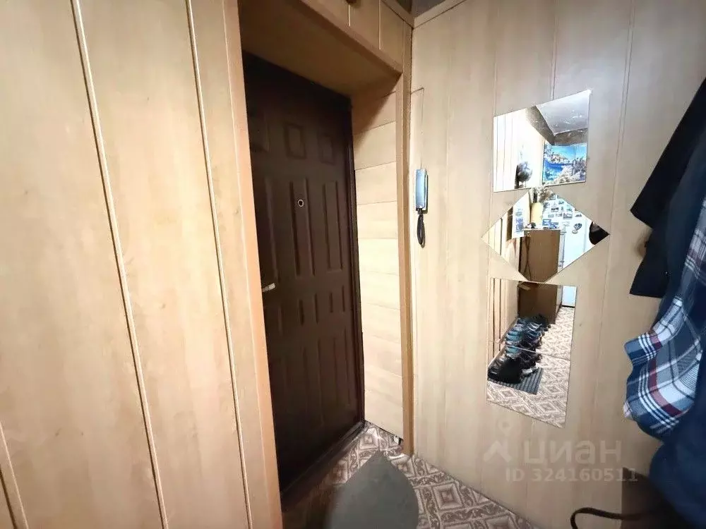 1-к кв. Омская область, Омск Революционная ул., 20 (33.0 м) - Фото 2