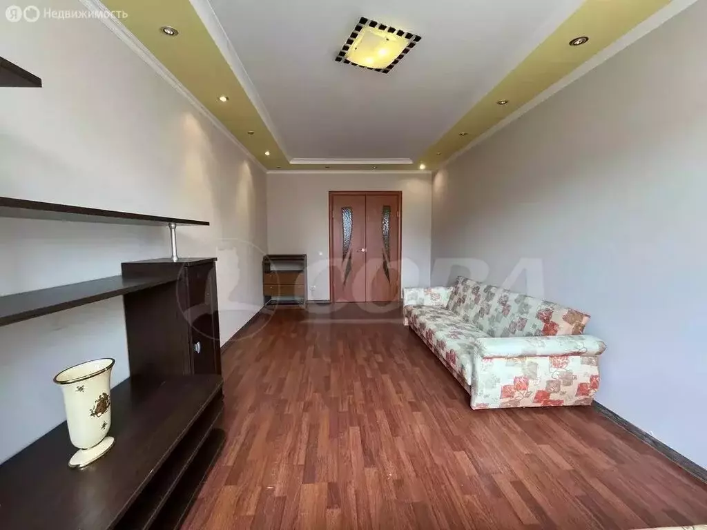 3-комнатная квартира: Тюмень, Амурская улица, 39 (100 м) - Фото 1