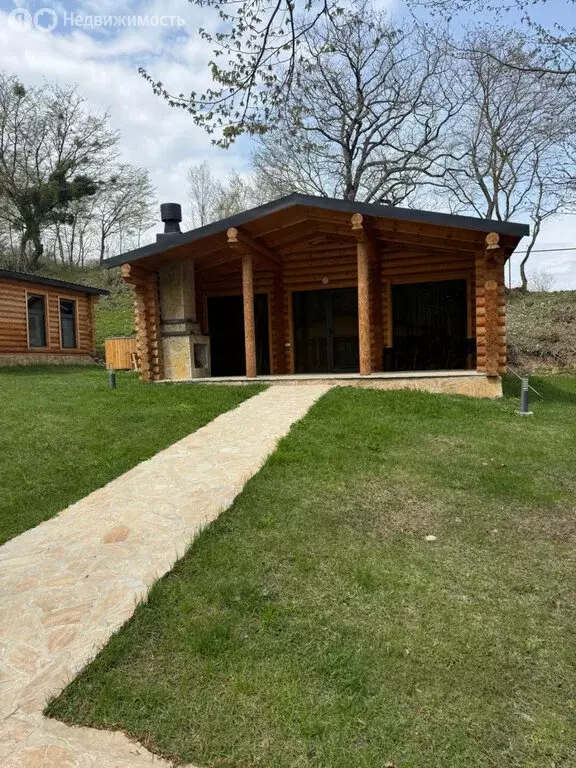 Дом в село Гизель, улица Кирова, 5 (200 м) - Фото 1