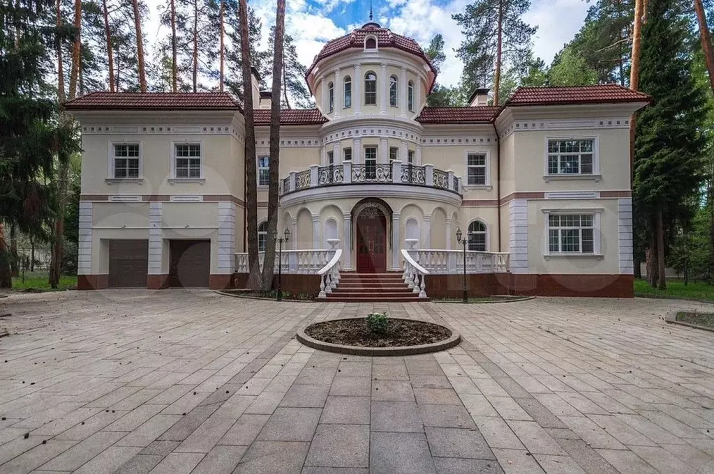 Дом 1250 м на участке 50 сот. - Фото 0