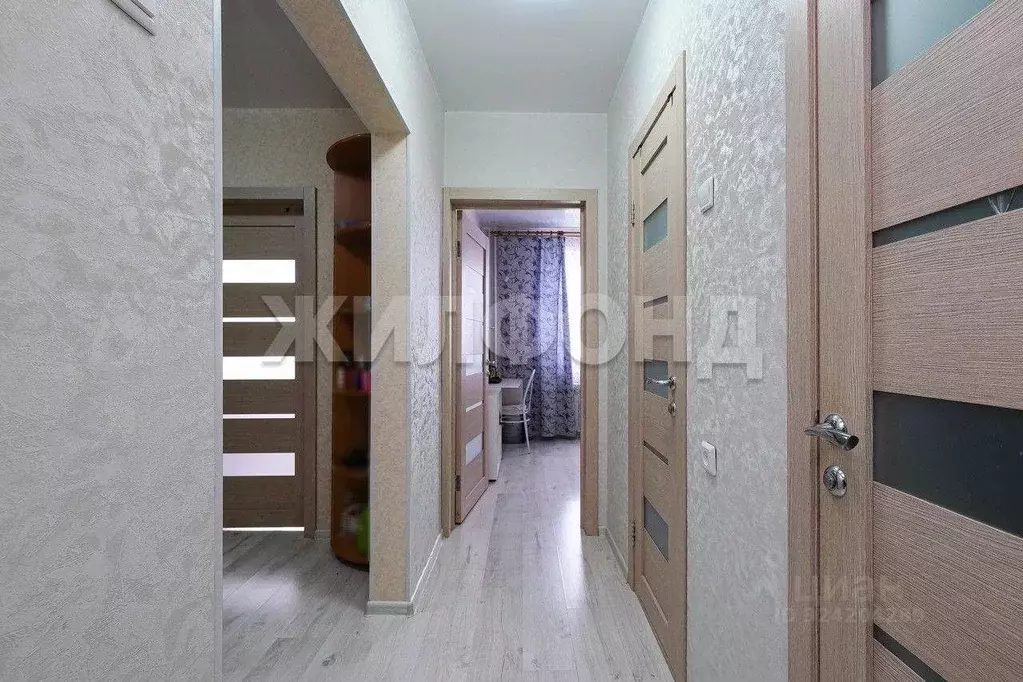 3-к кв. Новосибирская область, Новосибирск ул. Дмитрия Шмонина, 3 ... - Фото 2