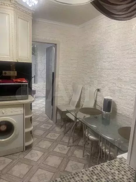 3-к. квартира, 70м, 3/9эт. - Фото 1