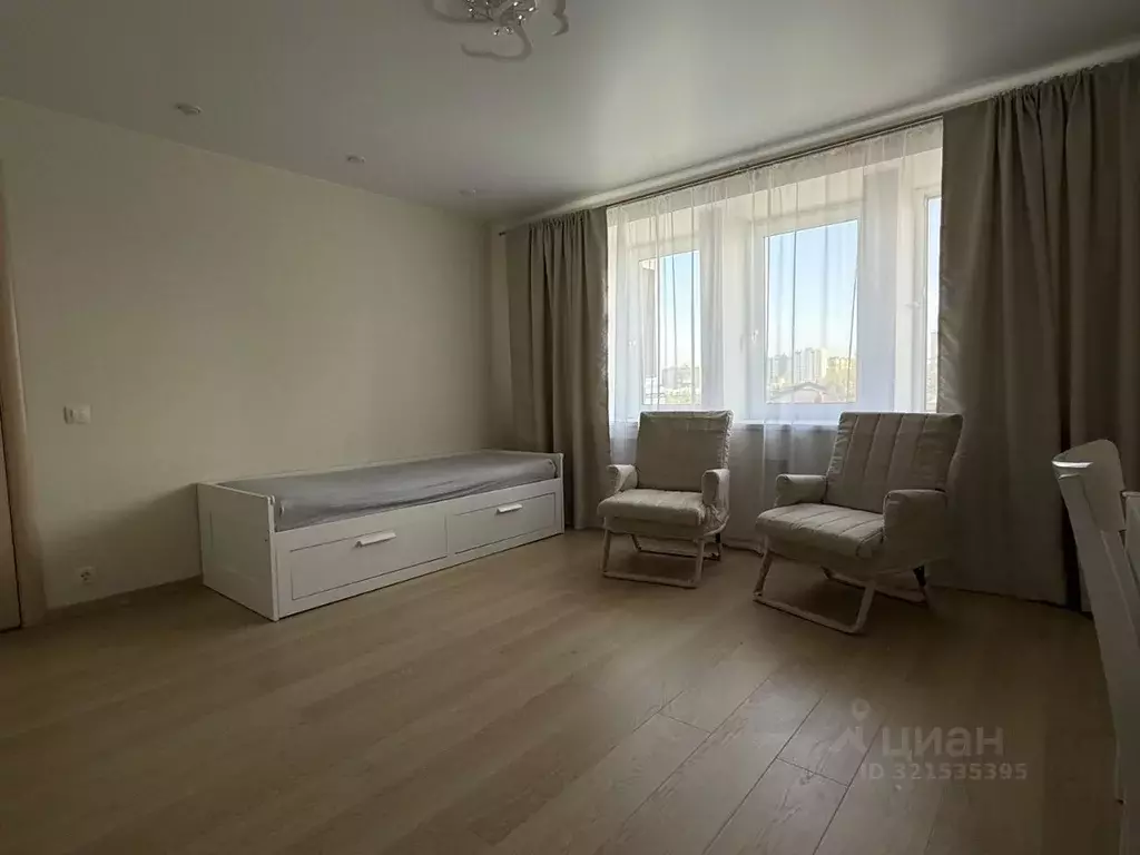 2-к кв. Тюменская область, Тюмень ул. Энергетиков, 16 (75.0 м) - Фото 0