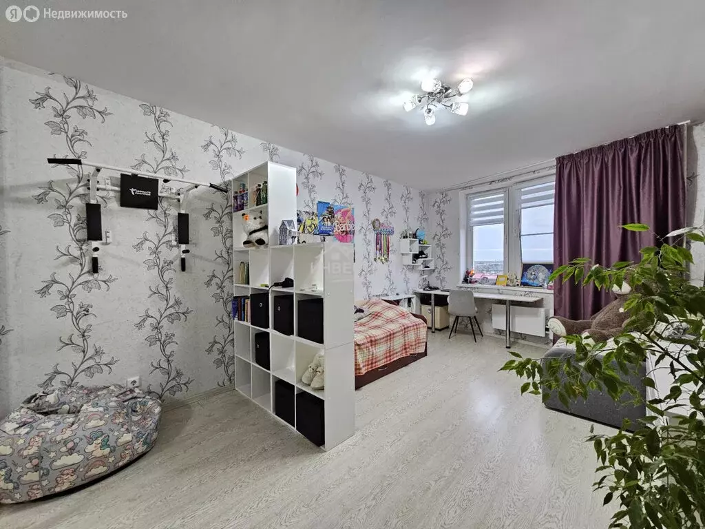 3-комнатная квартира: Челябинск, улица Сергея Герасимова, 27 (80.7 м) - Фото 1