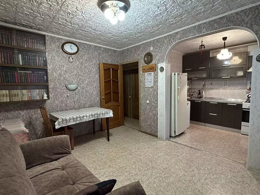 3-к кв. Вологодская область, Череповец ул. Максима Горького, 85А (60.0 ... - Фото 1