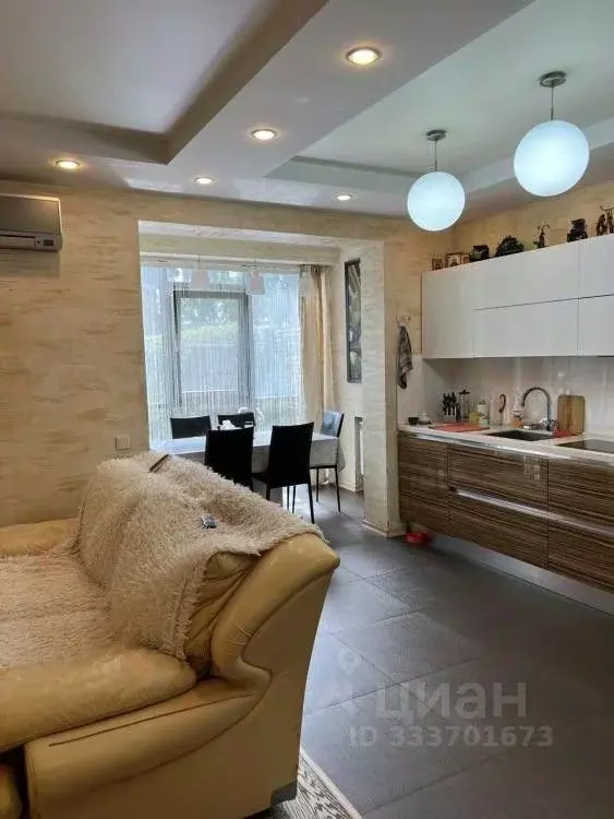 4-к кв. Иркутская область, Иркутск Байкальская ул., 352/4 (228.6 м) - Фото 2