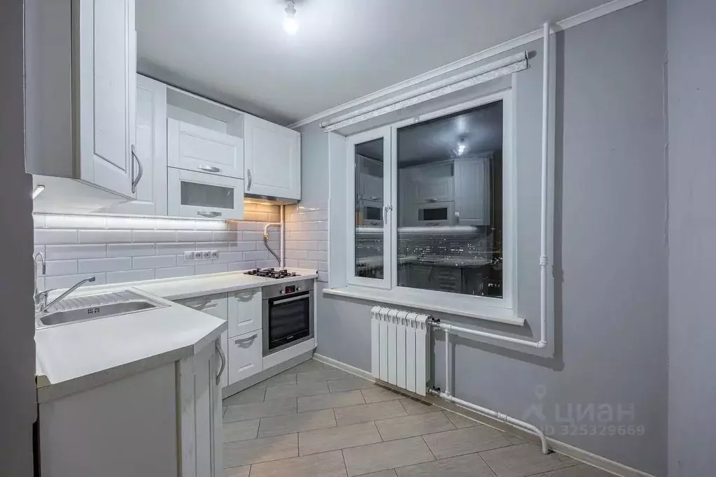 3-к кв. Москва ул. Академика Волгина, 29К1 (62.5 м) - Фото 0