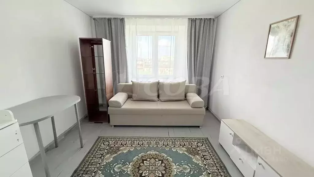 Комната Тюменская область, Тюмень ул. Республики, 212 (14.0 м) - Фото 1