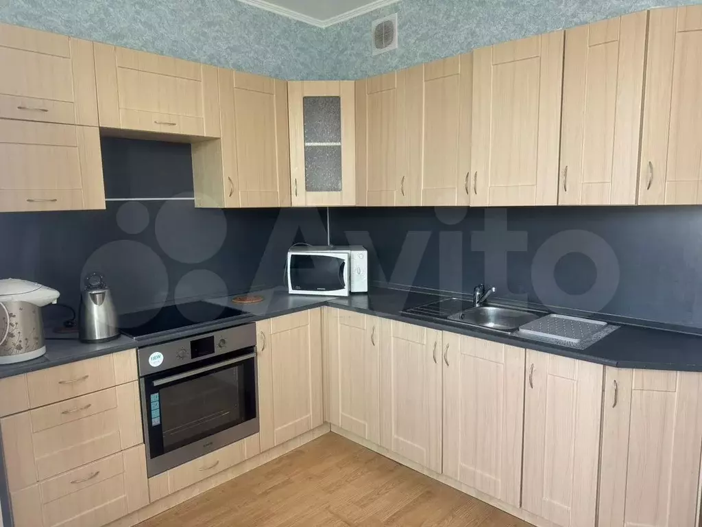 2-к. квартира, 60 м, 16/25 эт. - Фото 0