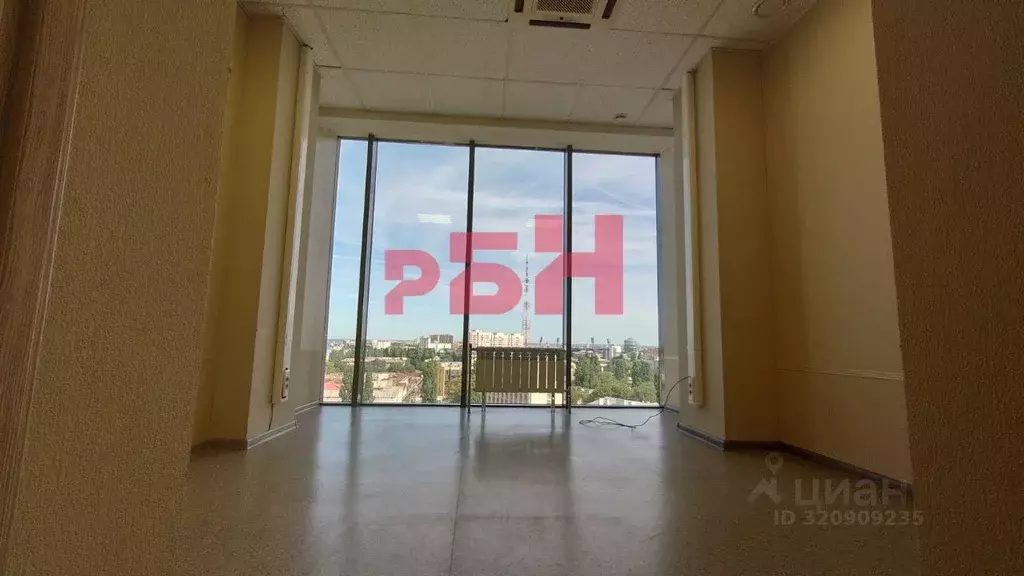 Офис в Воронежская область, Воронеж Плехановская ул., 53 (38 м) - Фото 1