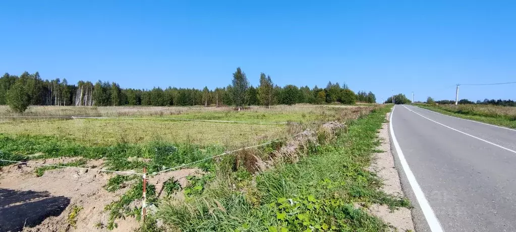 Участок в Московская область, Сергиево-Посадский городской округ, д. ... - Фото 0