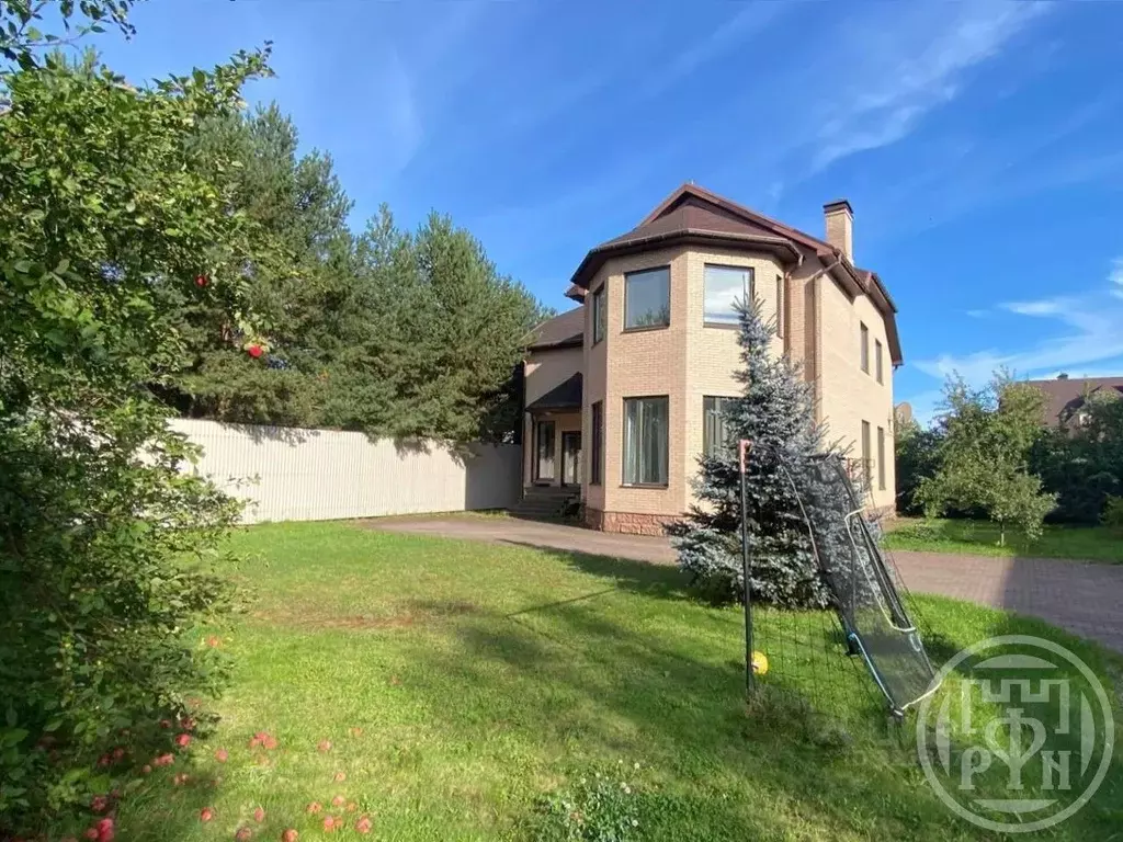 Дом в Санкт-Петербург, Санкт-Петербург, Петергоф Средний пер., 3 (261 ... - Фото 2