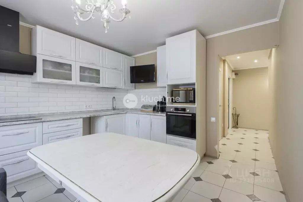 3-к кв. Татарстан, Казань ул. Баки Урманче, 11Бк3 (82.0 м) - Фото 0