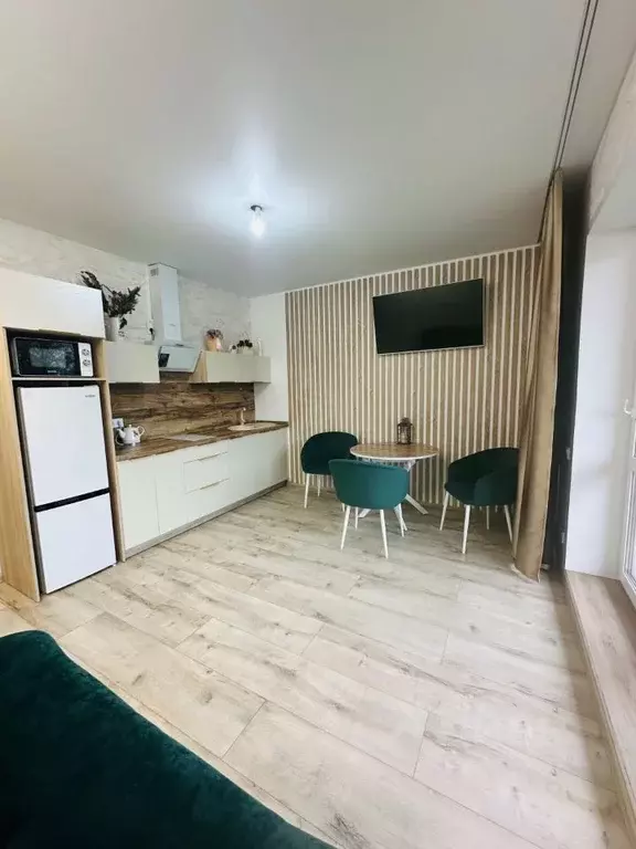 2-к кв. Кировская область, Киров ул. Пушкина, 15 (70.0 м) - Фото 0