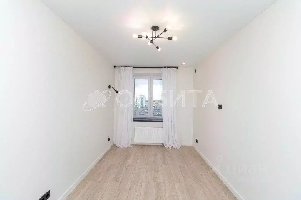 2-к кв. Тюменская область, Тюмень ул. Ветеранов Труда, 9Ак4 (59.4 м) - Фото 2