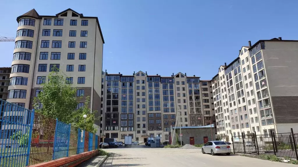 4-к кв. Кабардино-Балкария, Нальчик ул. Тарчокова (130.0 м) - Фото 0