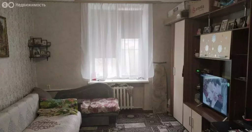 2-комнатная квартира: Каменск-Шахтинский, улица Ворошилова, 8 (54 м) - Фото 0