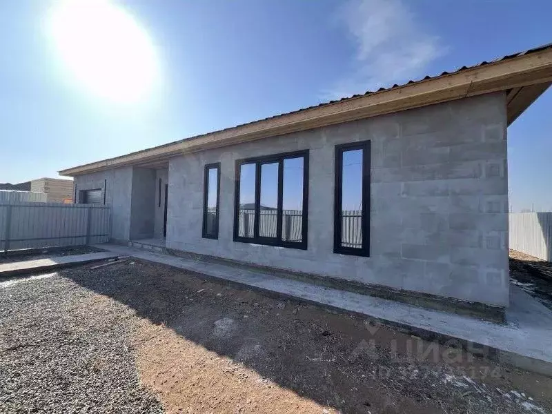 Дом в Хакасия, Усть-Абаканский район, с. Калинино ул. Ореховая, 4 (139 ... - Фото 1