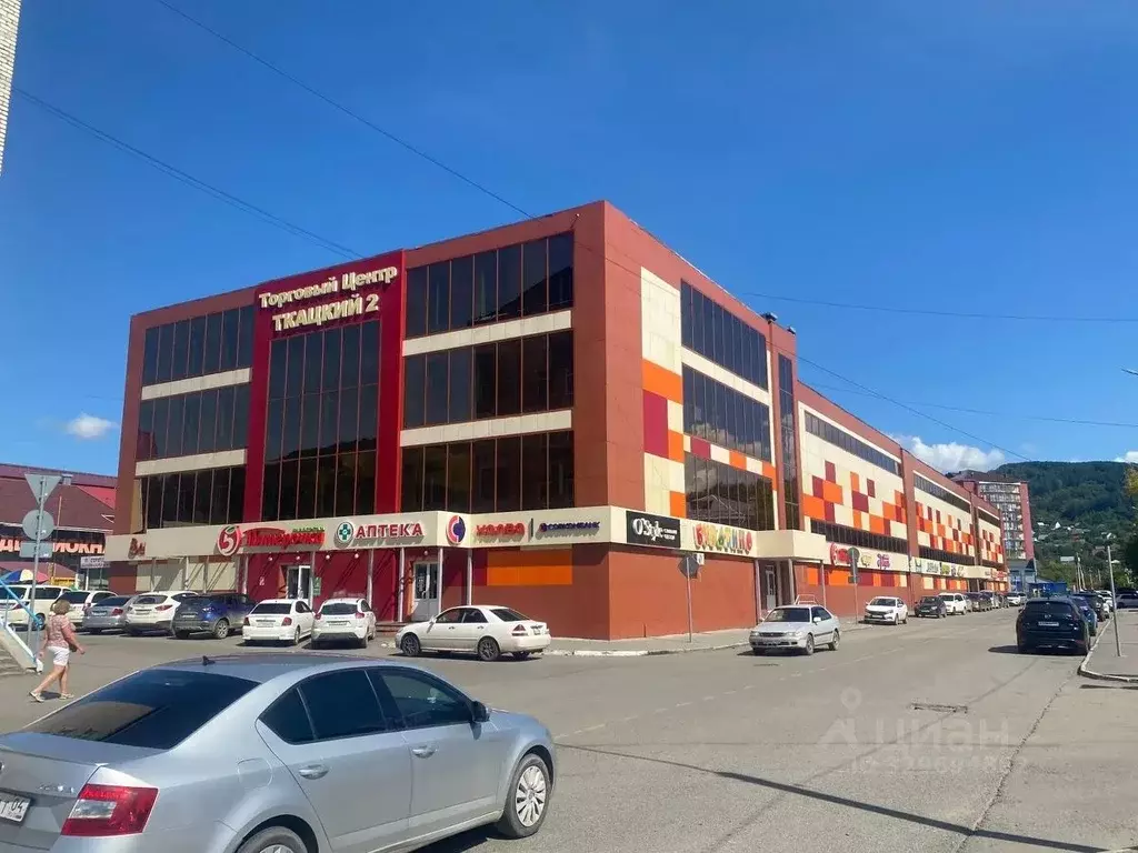 Торговая площадь в Алтай, Горно-Алтайск ул. Григория Чорос-Гуркина, 4 ... - Фото 1