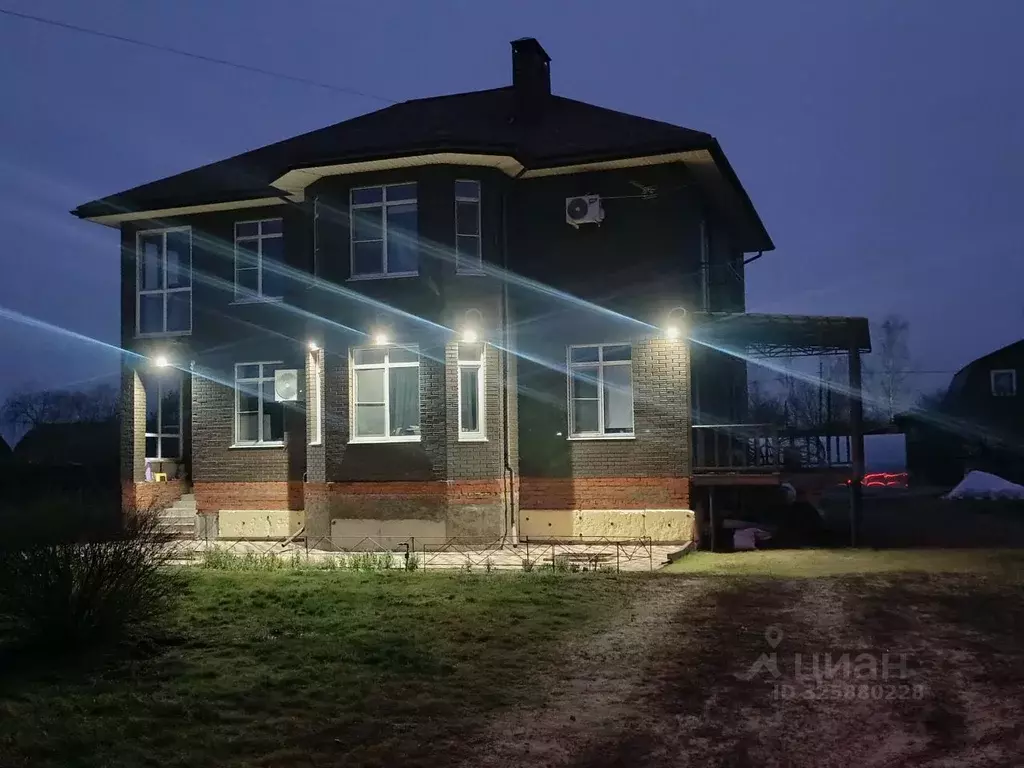 Коттедж в Калужская область, Дзержинский муниципальный округ, с. ... - Фото 1