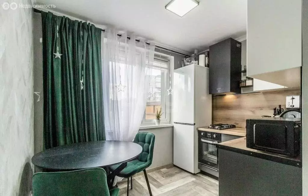 2-комнатная квартира: Калининград, Московский проспект, 28 (50 м) - Фото 1
