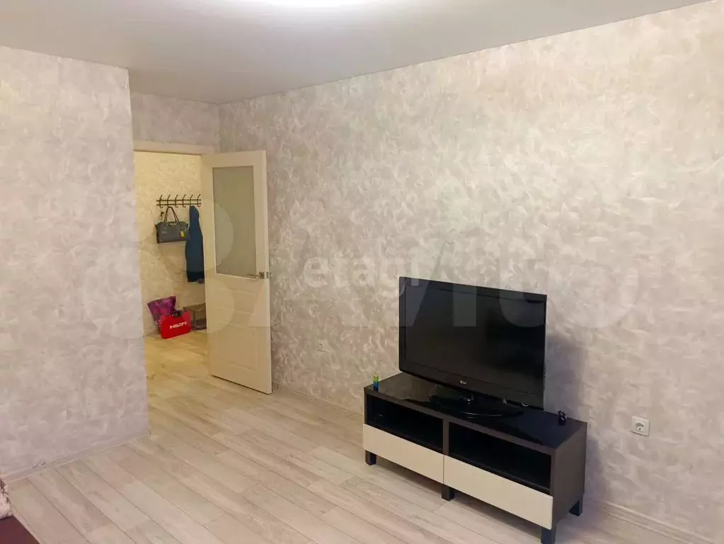 1-к. квартира, 32 м, 6/9 эт. - Фото 1