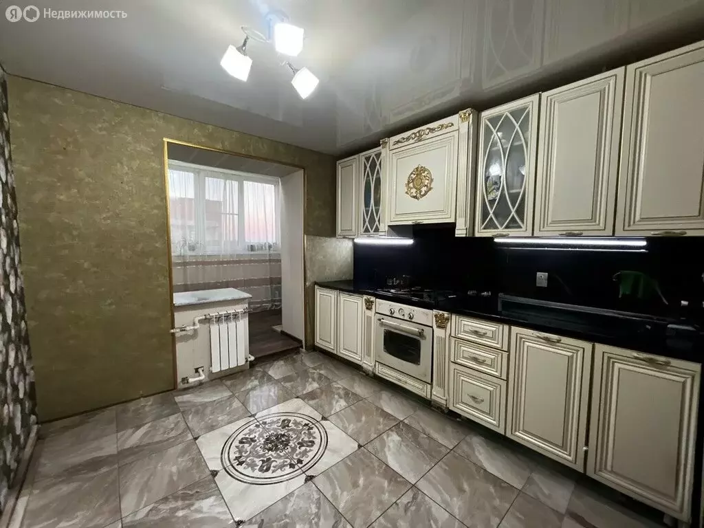 3-комнатная квартира: Астрахань, Политехническая улица, 3А (84.7 м) - Фото 0