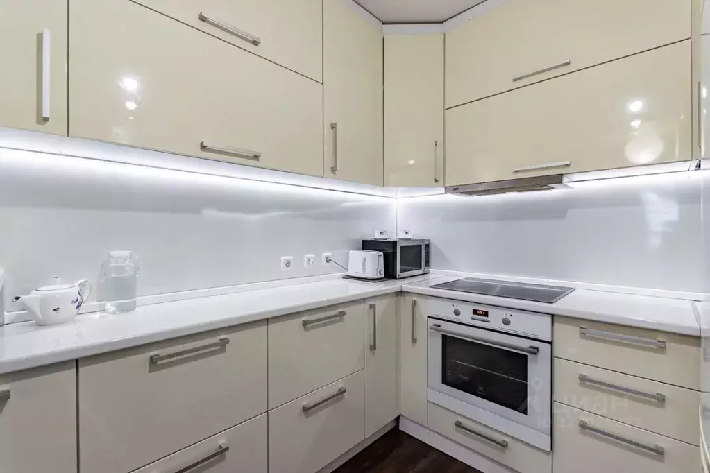 1-к кв. Свердловская область, Екатеринбург ул. Ильича, 42А (43.3 м) - Фото 1