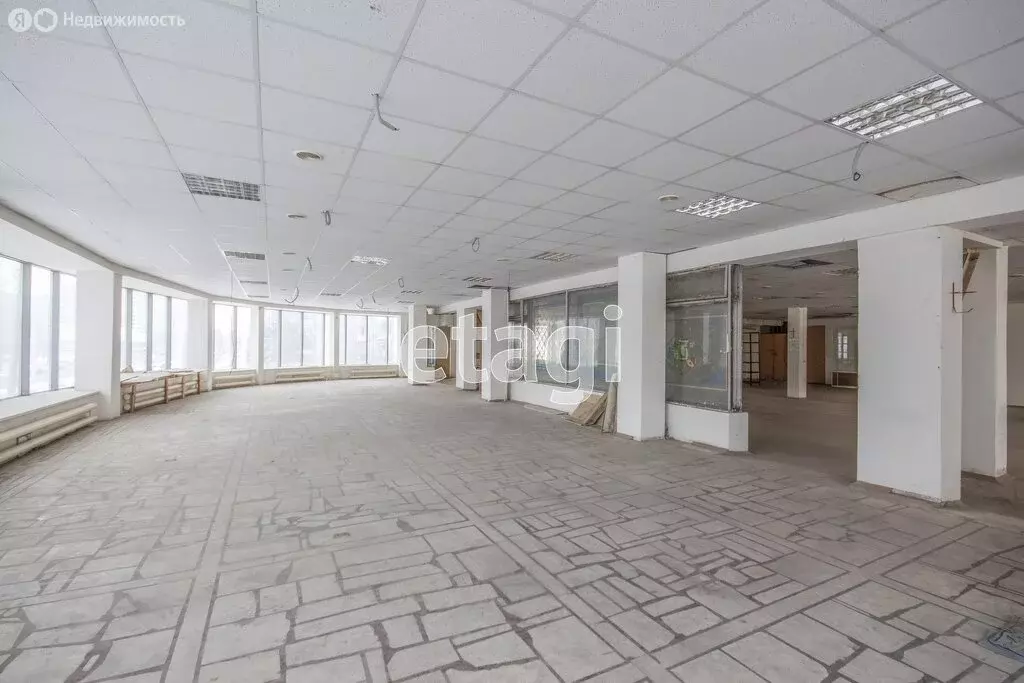 Торговая площадь (675 м) - Фото 2